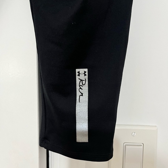 Womens Under Armour fitted coupe ajustee XS capri pants - Picture 5 of 7